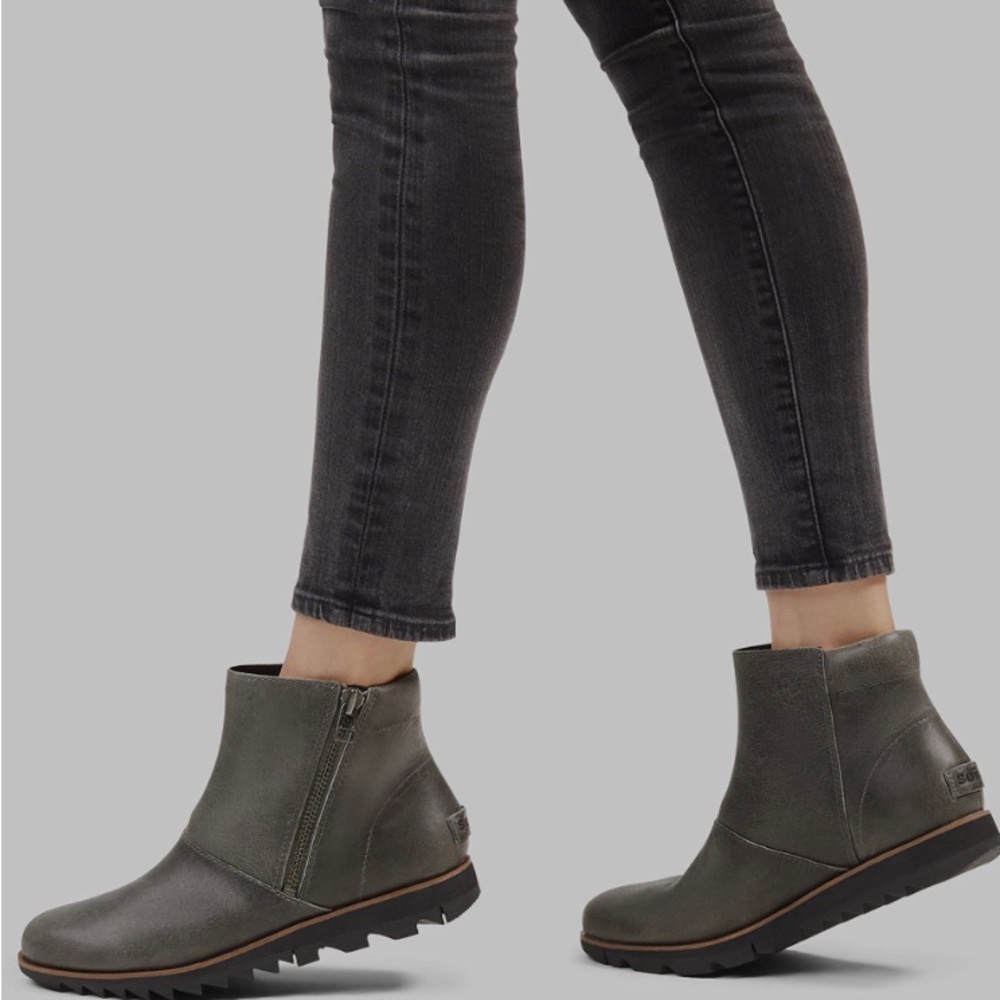 Sorel Harlow Zip in quarry women’s size 9 waterproof leather